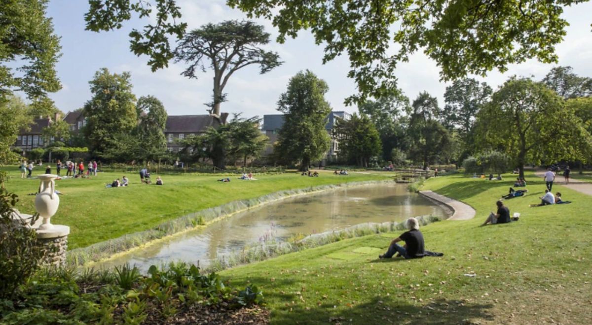 伦敦·45号公馆 45 The Mall 楼盘配套